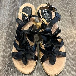 ❄️BOC  Black leather strapped wedge sandals